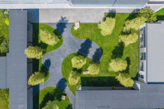 <b>而有的则为[X-300]元/平</b>