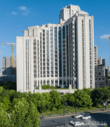 义务的投资日益深切